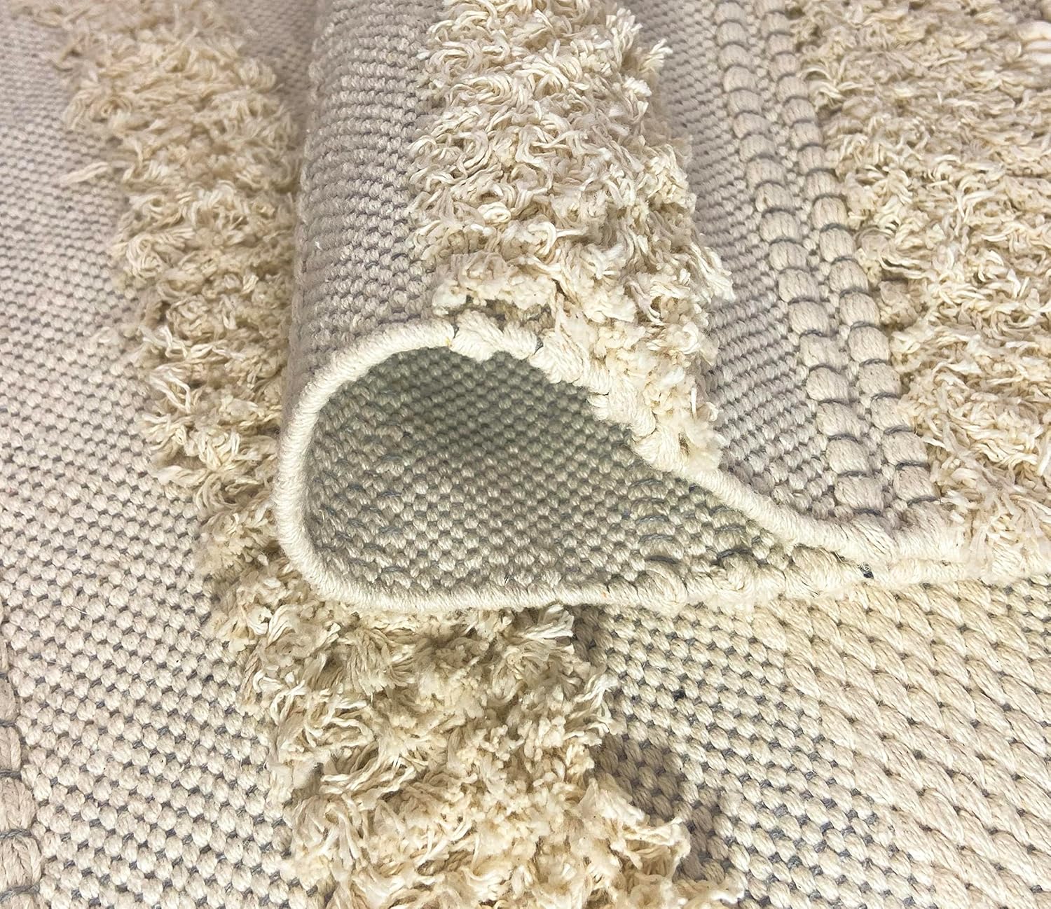 Woven Cotton Floor Rug - 4x6 Feet
